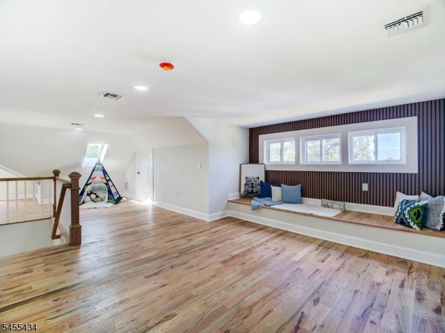 314 Madison Hill Rd, Clark Twp., NJ 07066