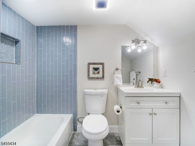 314 Madison Hill Rd, Clark Twp., NJ 07066