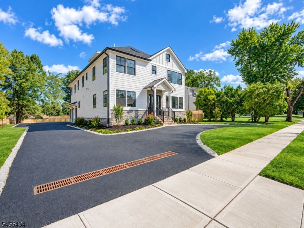 314 Madison Hill Rd, Clark Twp., NJ 07066 — photo 2