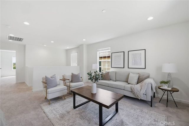 9657 Summertime Ter, Riverside, CA 92508