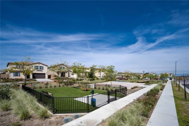9657 Summertime Ter, Riverside, CA 92508
