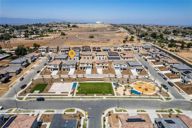 9657 Summertime Ter, Riverside, CA 92508