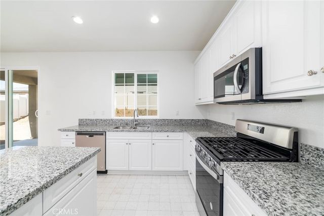 9657 Summertime Ter, Riverside, CA 92508