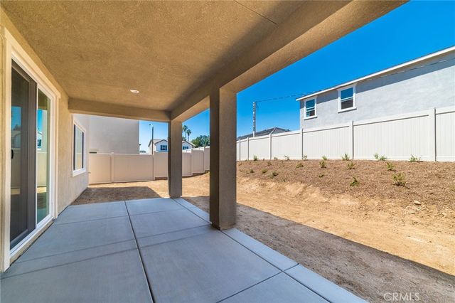 9657 Summertime Ter, Riverside, CA 92508