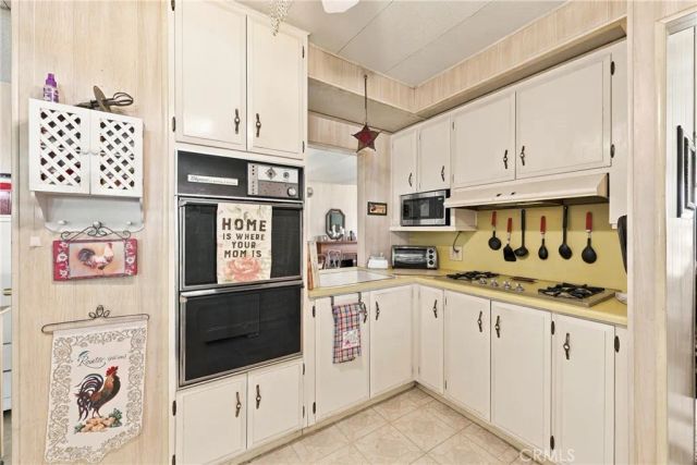 1001 Lambert 190, La Habra, CA 90631