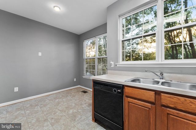 5716 LANIER AVE, Suitland, MD 20746