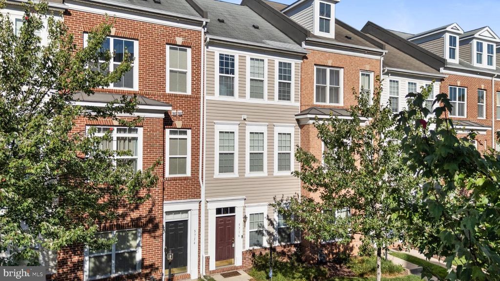 5716 LANIER AVE, Suitland, MD 20746