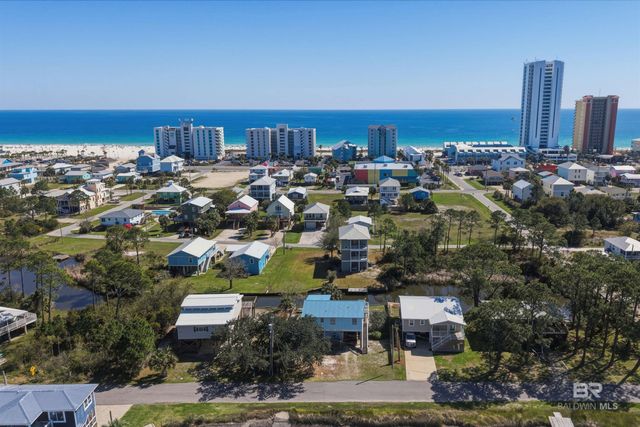 429 Creekview Avenue, Gulf Shores, AL 36542