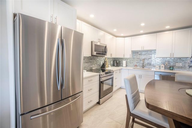 7300 SUN ISLAND DRIVE S 602, South Pasadena, FL 33707