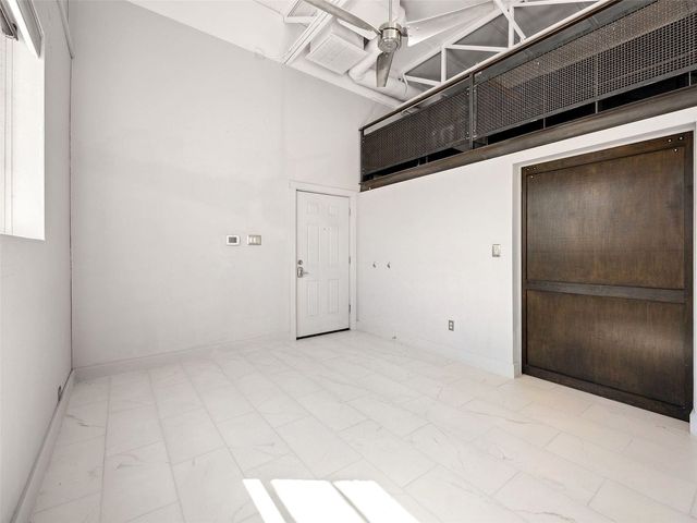 215 N Walton Street 2, Dallas, TX 75226