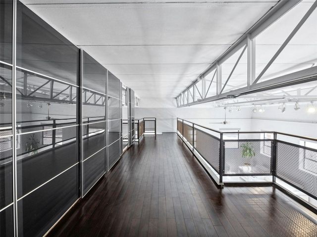 215 N Walton Street 2, Dallas, TX 75226
