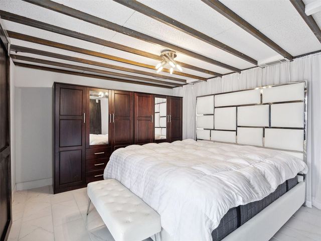 215 N Walton Street 2, Dallas, TX 75226