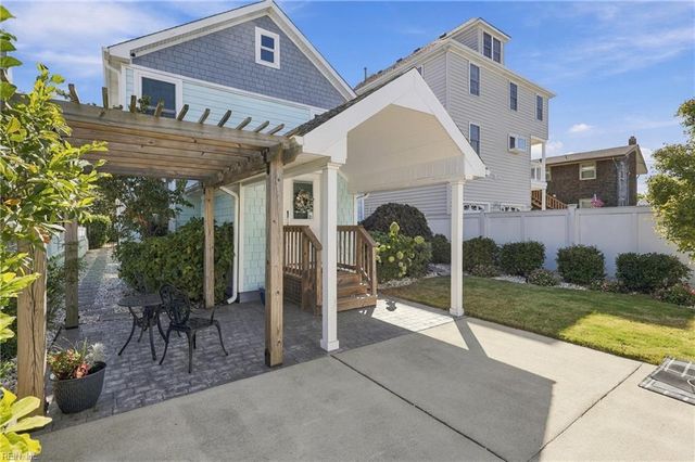 1135 Little Bay AVE, Norfolk, VA 23503
