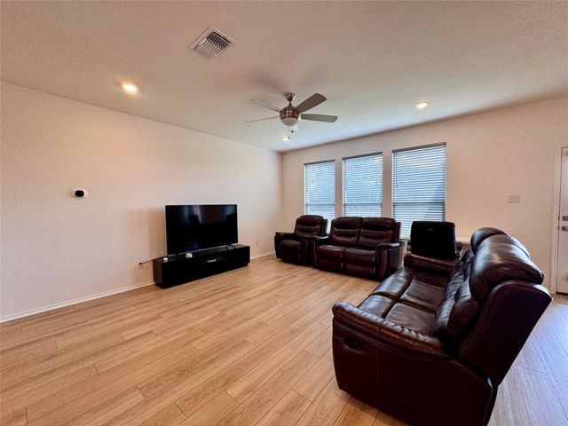 1709 River Plateau DR, Leander, TX 78641