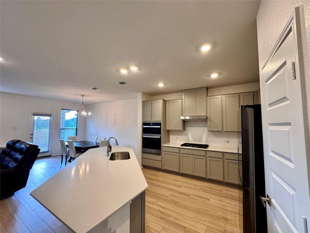 1709 River Plateau DR, Leander, TX 78641