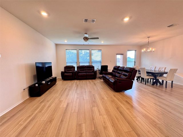 1709 River Plateau DR, Leander, TX 78641