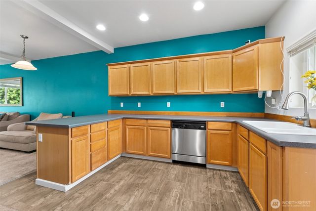 5305 Military Road E #A, Tacoma, WA 98446