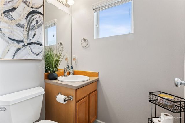 5305 Military Road E #A, Tacoma, WA 98446