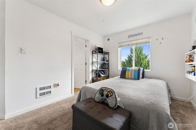 5305 Military Road E #A, Tacoma, WA 98446