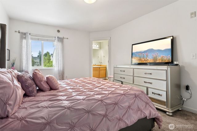 5305 Military Road E #A, Tacoma, WA 98446