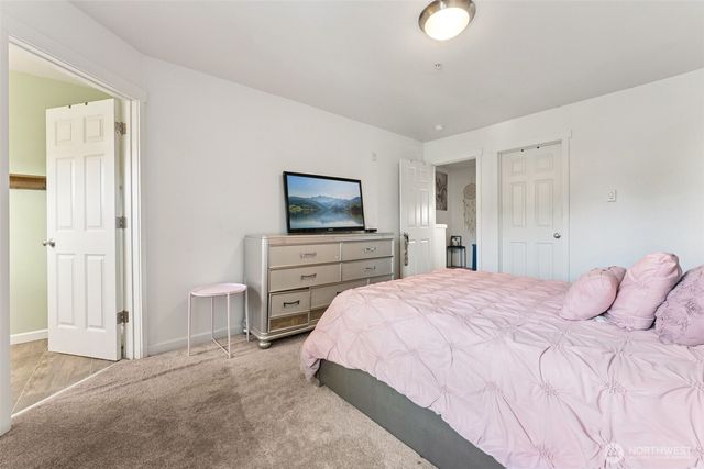 5305 Military Road E #A, Tacoma, WA 98446