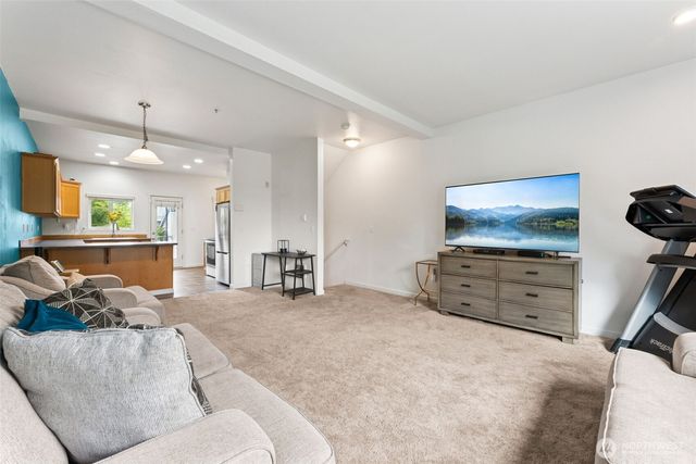 5305 Military Road E #A, Tacoma, WA 98446