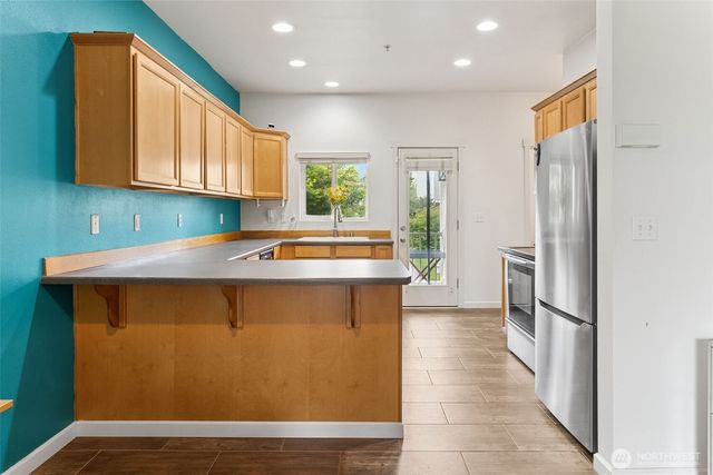 5305 Military Road E #A, Tacoma, WA 98446