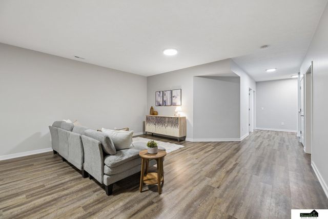 1426 E 9th Street, Hickman, NE 68372