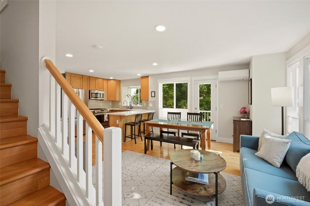6800 Oswego Place NE, Seattle, WA 98115