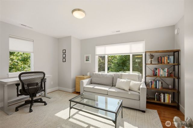 6800 Oswego Place NE, Seattle, WA 98115