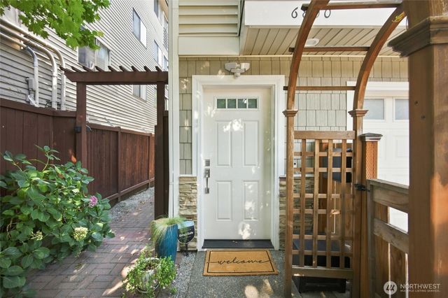 6800 Oswego Place NE, Seattle, WA 98115