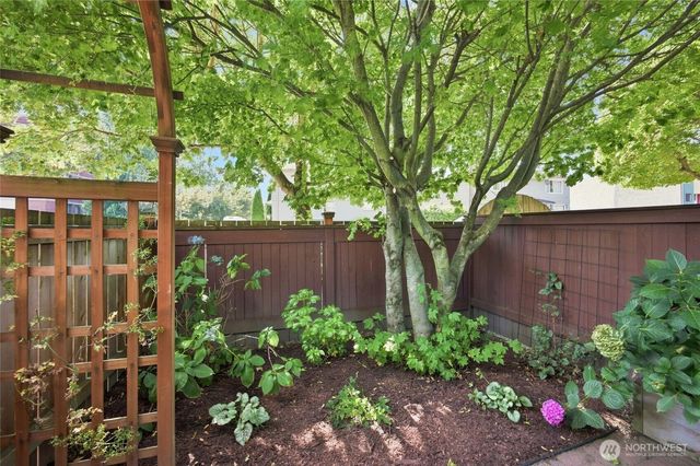 6800 Oswego Place NE, Seattle, WA 98115