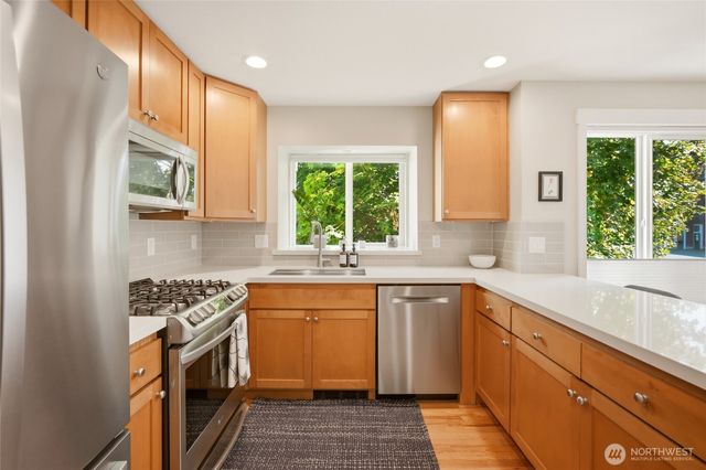 6800 Oswego Place NE, Seattle, WA 98115