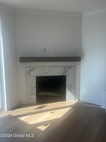 65 Cambridge Way, Colonie, NY 12110