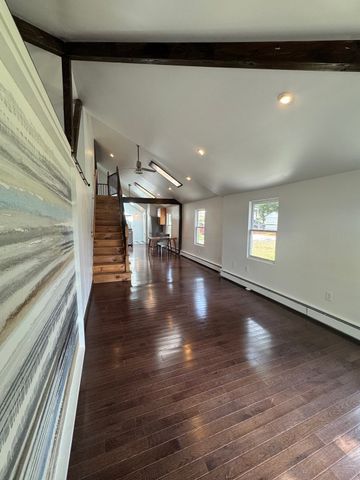 8 Calvin St, Ayer, MA 01432