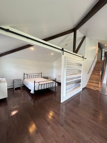 8 Calvin St, Ayer, MA 01432