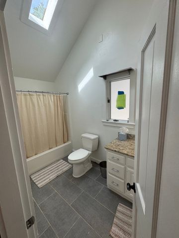 8 Calvin St, Ayer, MA 01432
