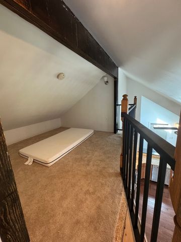 8 Calvin St, Ayer, MA 01432