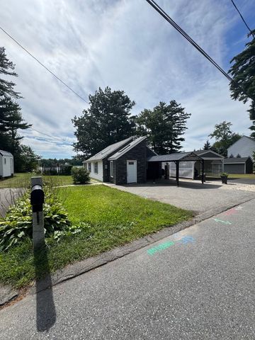 8 Calvin St, Ayer, MA 01432