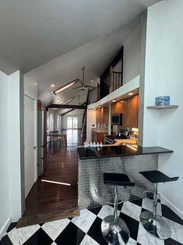 8 Calvin St, Ayer, MA 01432