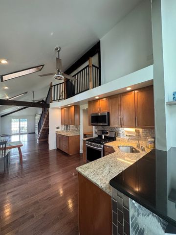 8 Calvin St, Ayer, MA 01432