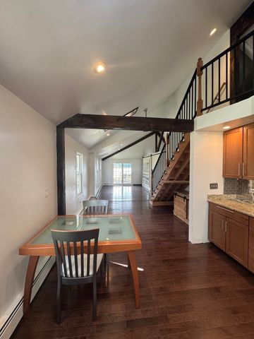 8 Calvin St, Ayer, MA 01432