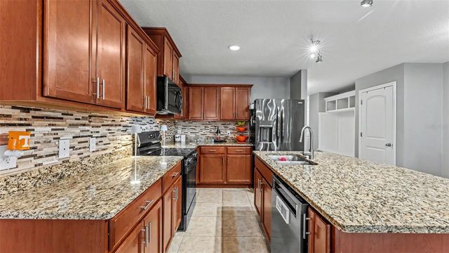 5758 LACAR WAY, Lakeland, FL 33805