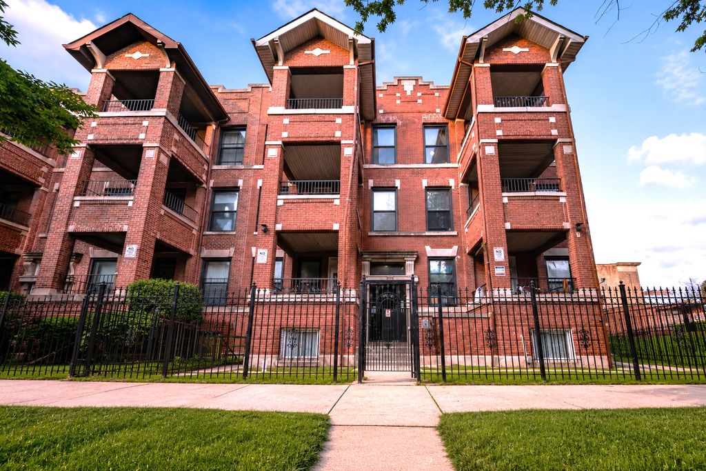 5849 S Michigan Avenue, Chicago, IL 60637 — exterior