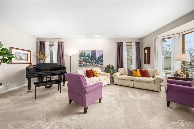 3 Rochester Court, Algonquin, IL 60102