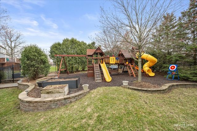 3 Rochester Court, Algonquin, IL 60102