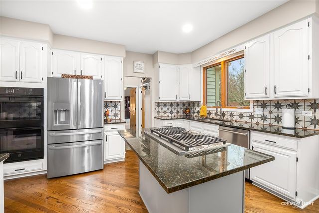 3 Rochester Court, Algonquin, IL 60102