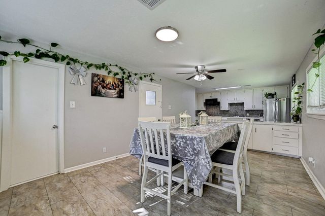 1 4th Avenue N, Texas City, TX 77590