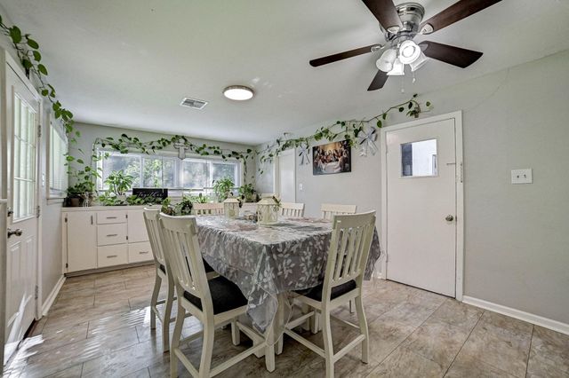 1 4th Avenue N, Texas City, TX 77590