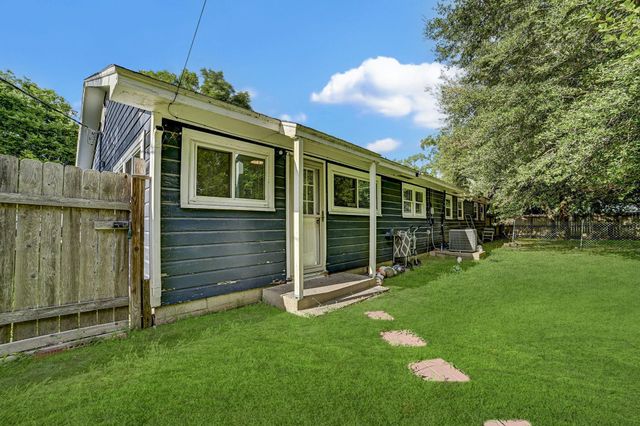 1 4th Avenue N, Texas City, TX 77590